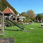 Сasa de vacaciones Altogold Swiss Holidays At Manor Farm 5* Entrelagos