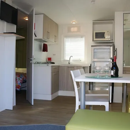 別荘 Altogold Swiss Holidays At Manor Farm 5* インターラーケン