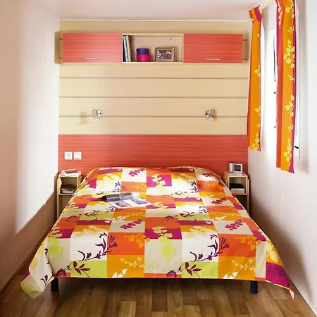 Altogold Swiss Holidays At Manor Farm 5* Hébergement de vacances