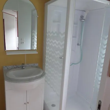 펜션 Altogold Swiss Holidays At Manor Farm 5*