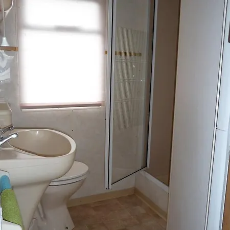 Altogold Swiss Holidays At Manor Farm 5* 펜션 *