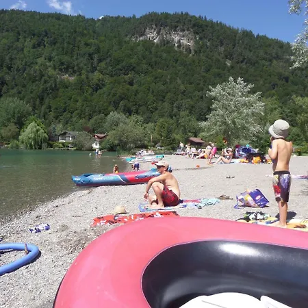 Altogold Swiss Holidays At Manor Farm 5* 펜션 *