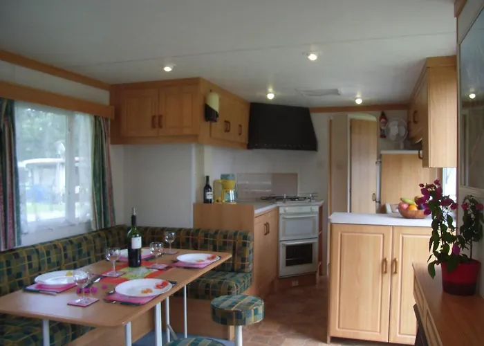 Altogold Swiss Holidays At Manor Farm 5* 別荘 *