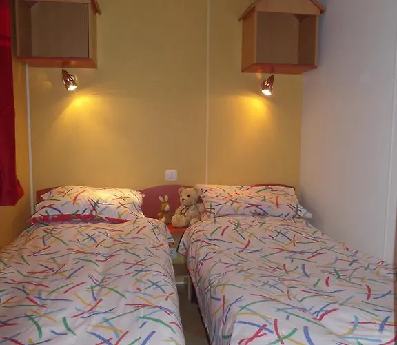 Altogold Swiss Holidays At Manor Farm 5* Entrelagos