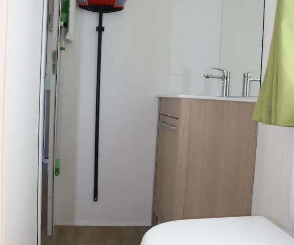 Altogold Swiss Holidays At Manor Farm 5*